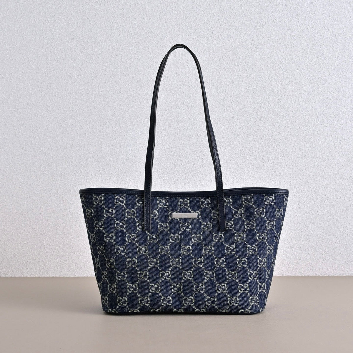 GUCCI Generation Gucci GG Denim Small Tote Bag-875236