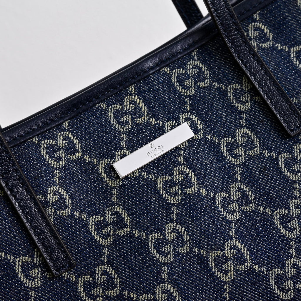 GUCCI Generation Gucci GG Denim Small Tote Bag-875236